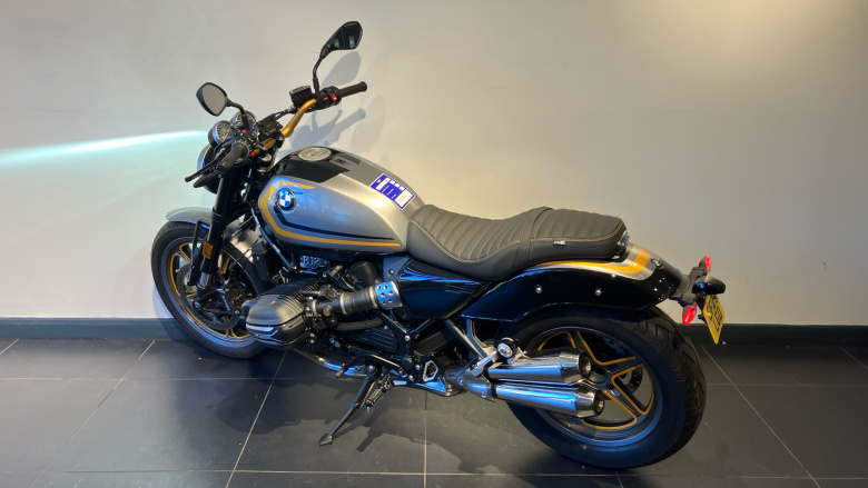 BMW R12 (24MY)